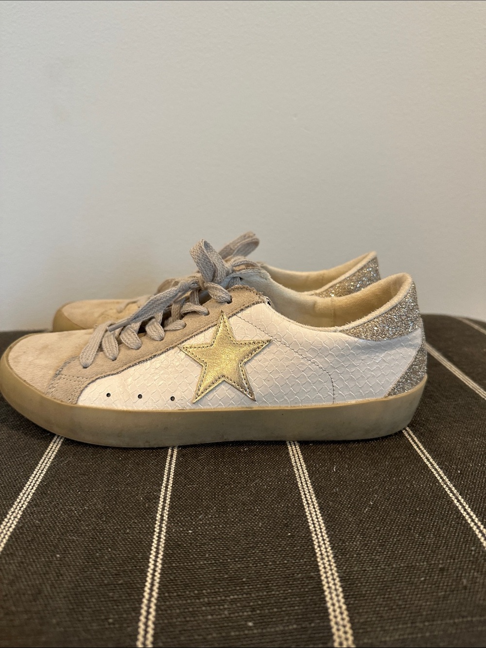 Kids White and Beige Star Accent Sneakers with Gold Star